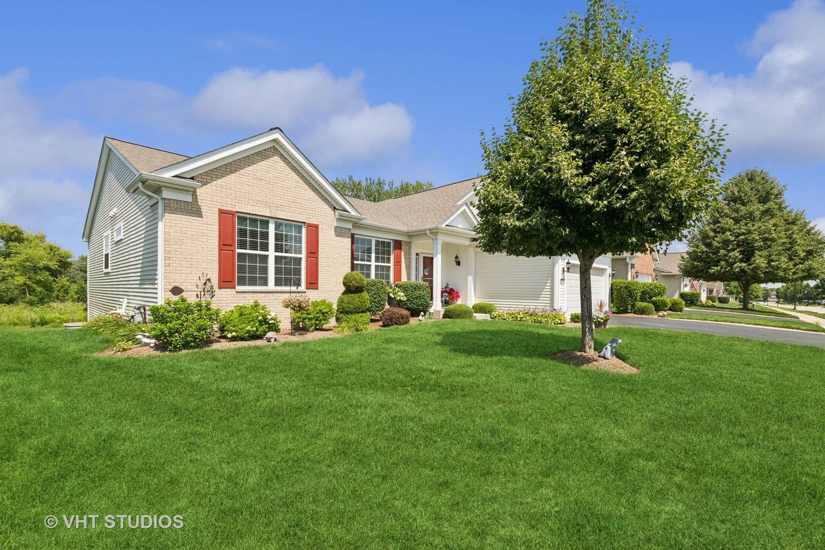 Elgin, IL 60124,2832 Stoney Creek DR