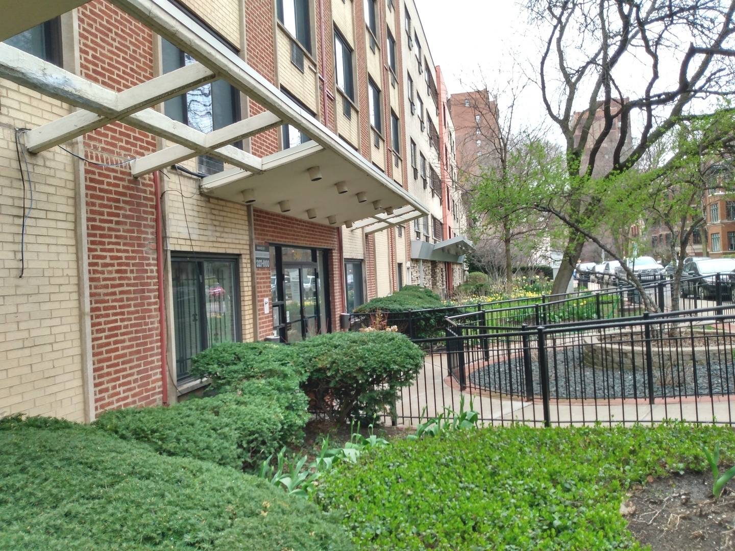 Chicago, IL 60657,540 W Roscoe ST #579