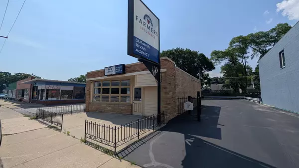 927 W Glen Flora AVE, Waukegan, IL 60085