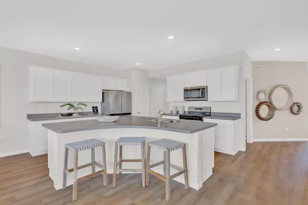 Naperville, IL 60564,2318 Horseshoe CIR #08802