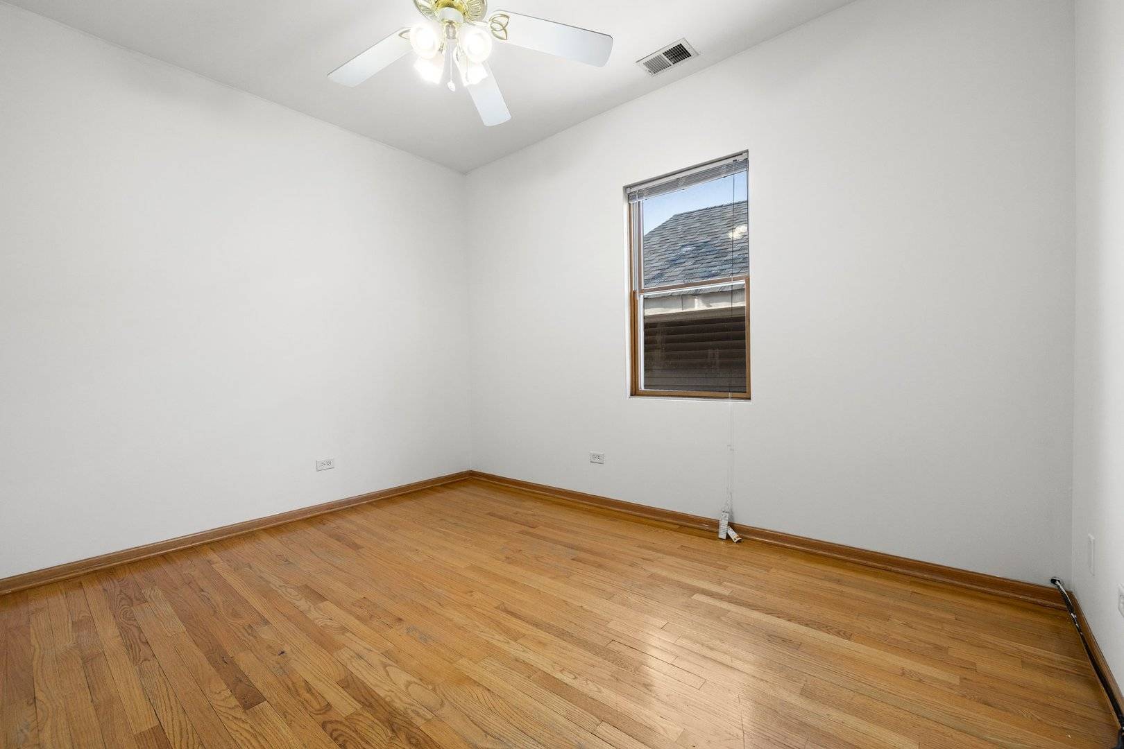 Chicago, IL 60609,613 W 43rd PL #2