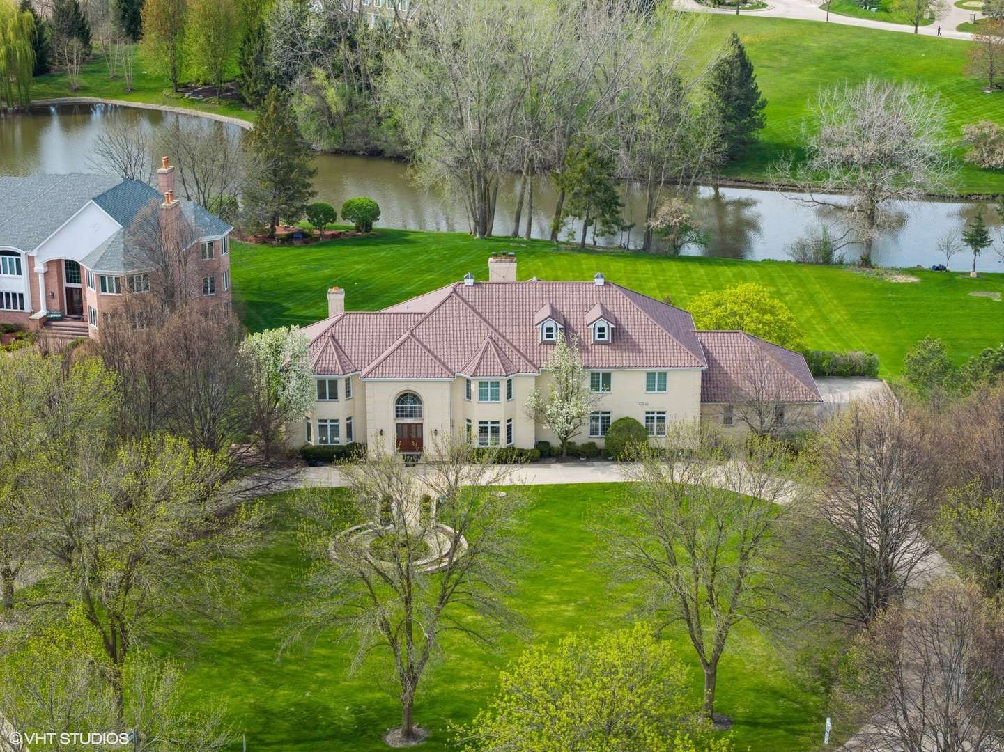 South Barrington, IL 60010,16 Forest LN