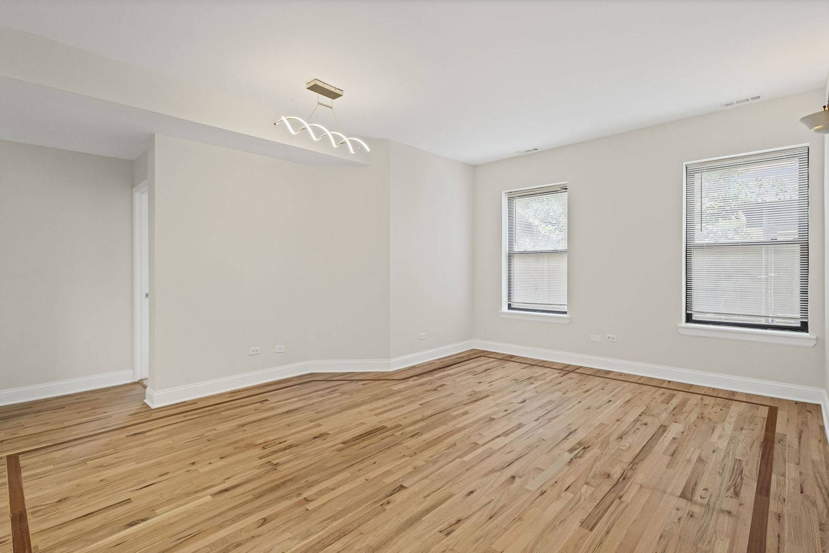 Chicago, IL 60615,4557 S MICHIGAN AVE #1