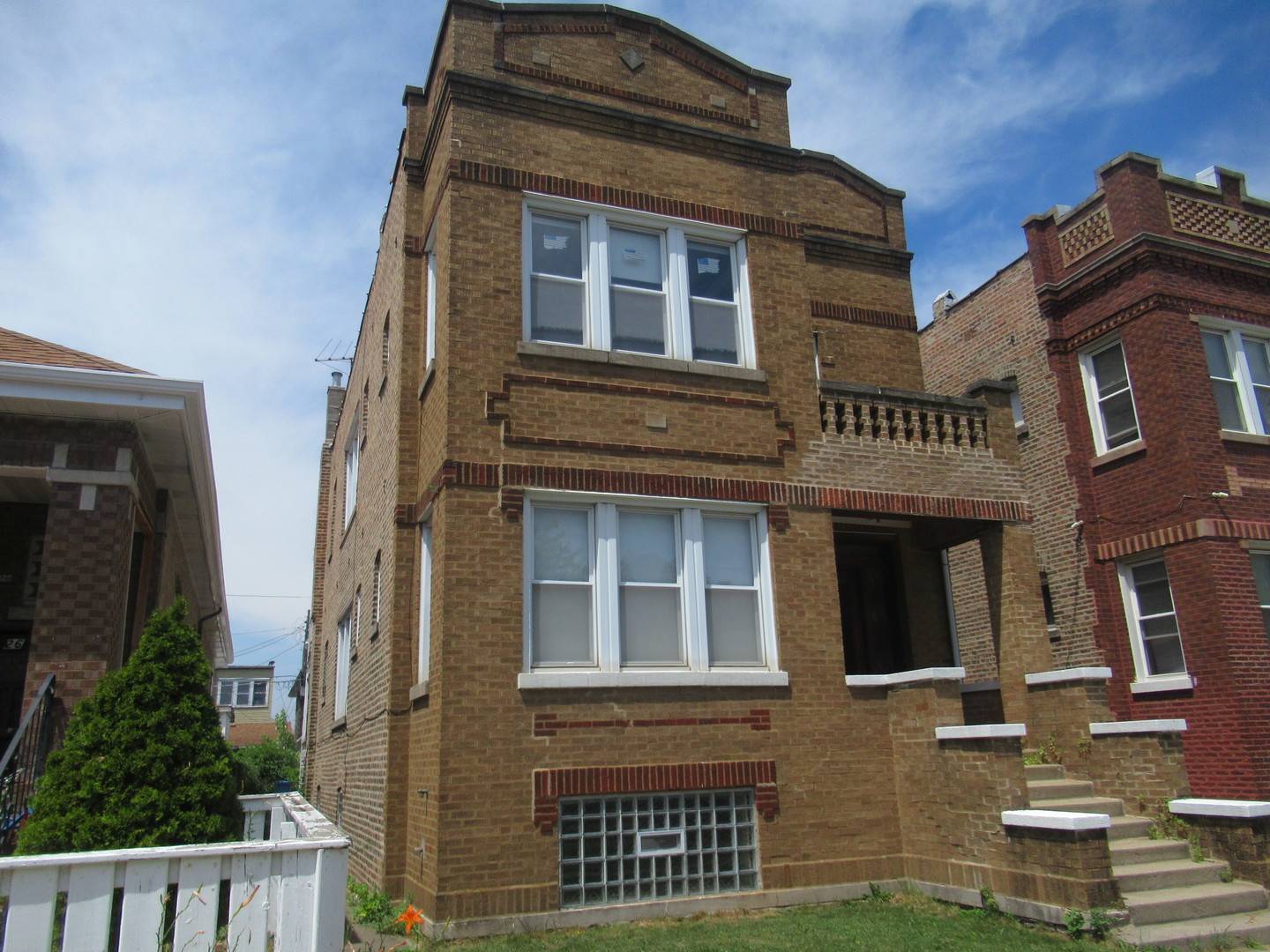 Chicago, IL 60629,5822 S Sacramento AVE
