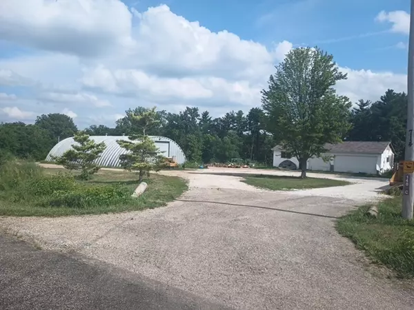 Sparland, IL 61565,714 E County Line RD