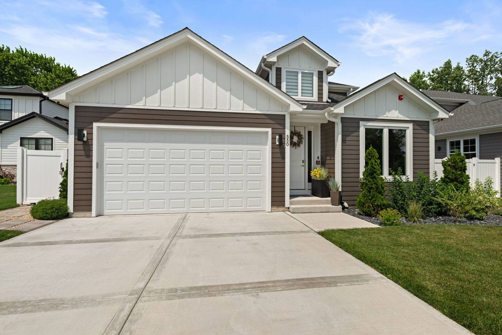 550 Francesca LN, Roselle, IL 60172