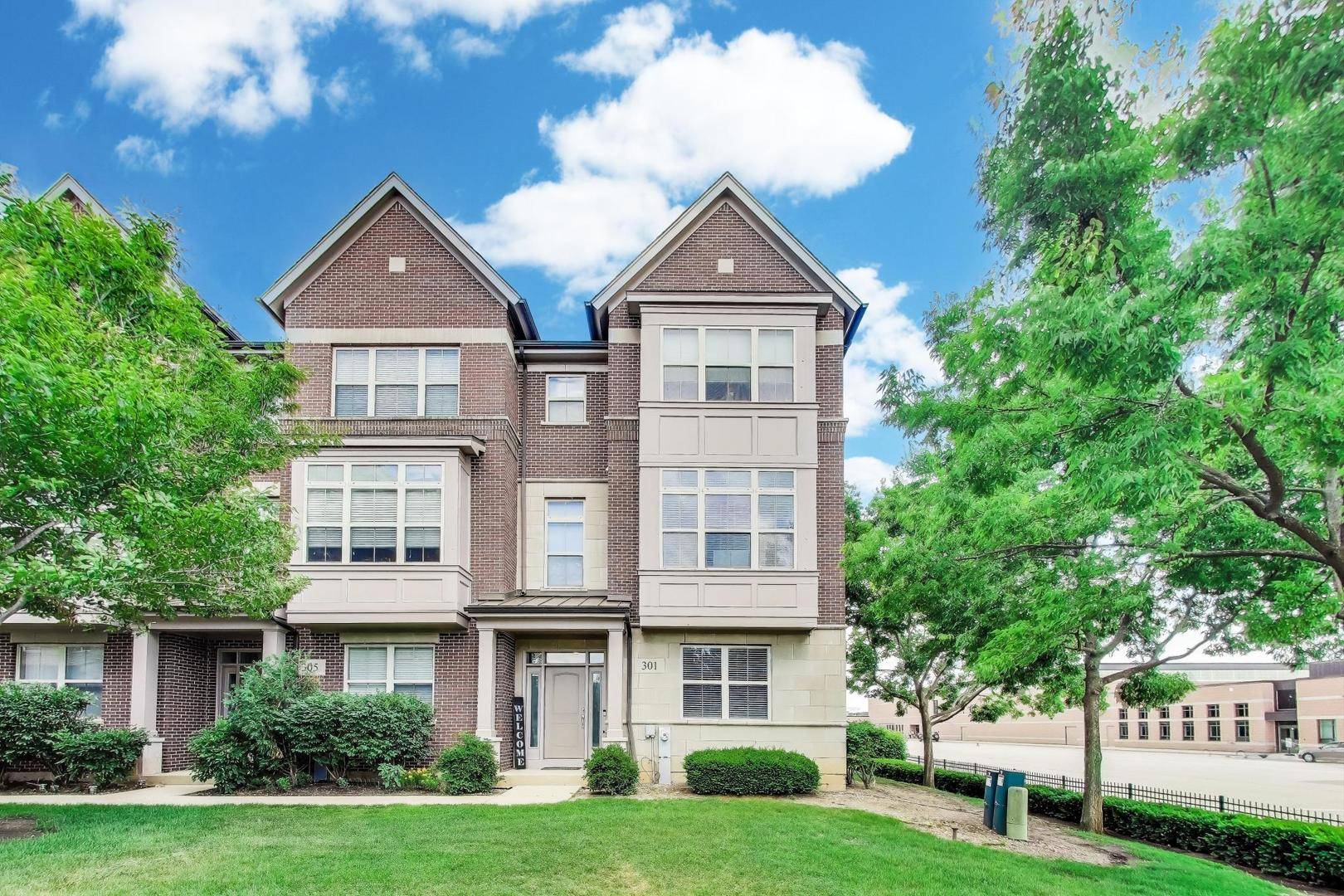 301 Alpine Springs DR, Vernon Hills, IL 60061