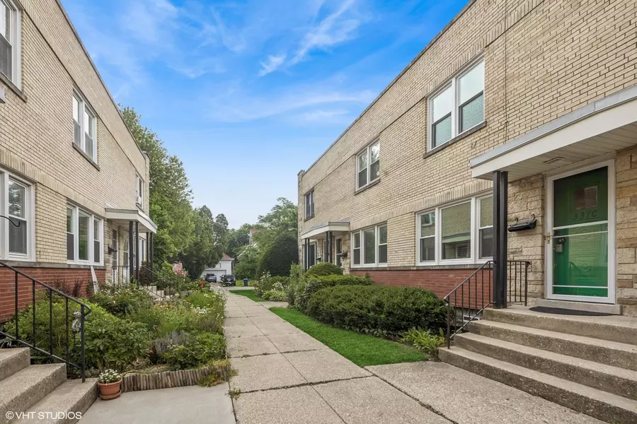 337 Wesley AVE #C, Oak Park, IL 60302