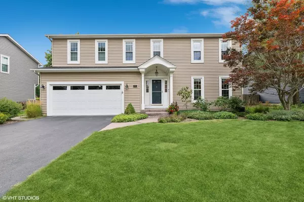 1820 N Wilson PL, Arlington Heights, IL 60004