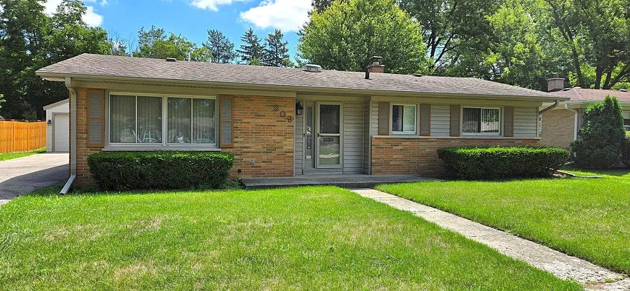 209 Gladys AVE, Fox River Grove, IL 60021