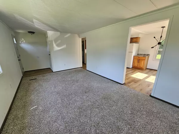 Thomasboro, IL 61878,508 W Clark ST