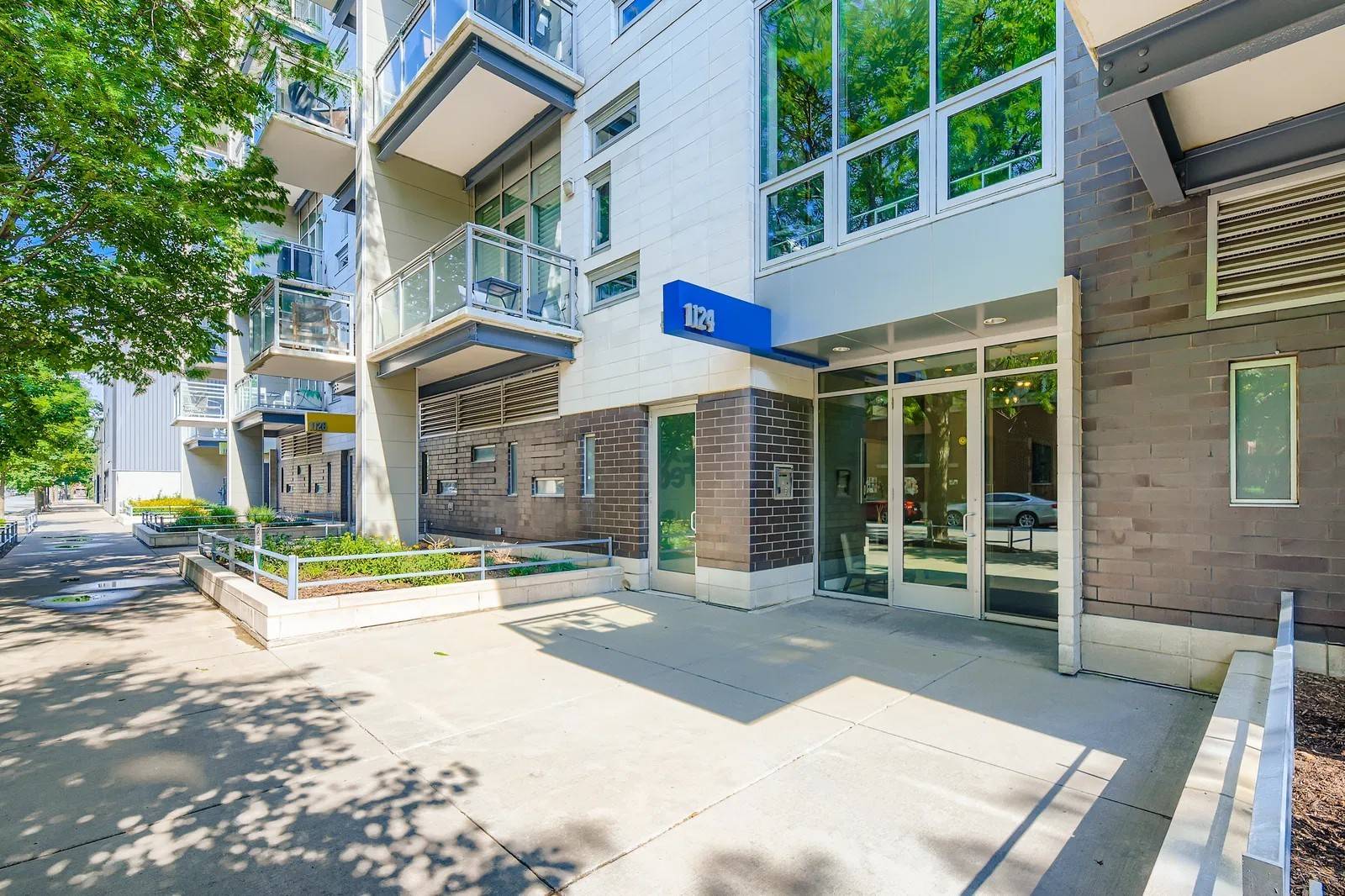 Chicago, IL 60607,1124 W Adams ST #3W