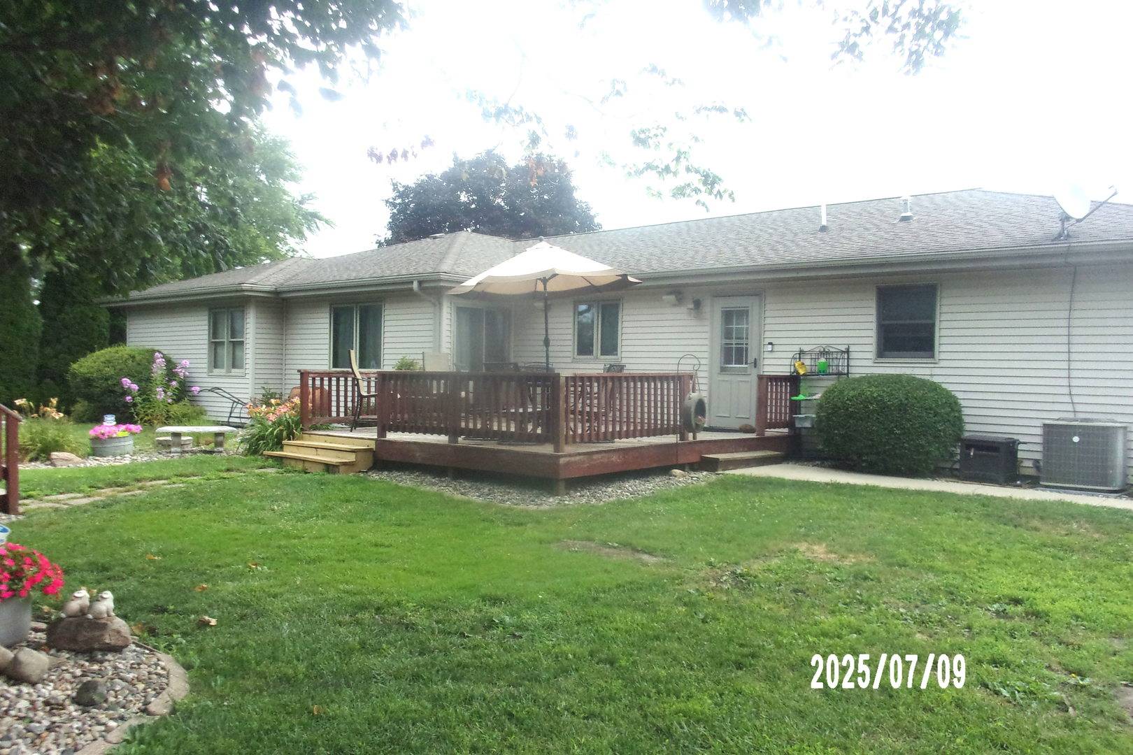 Watseka, IL 60970,1617 N 2000 E RD