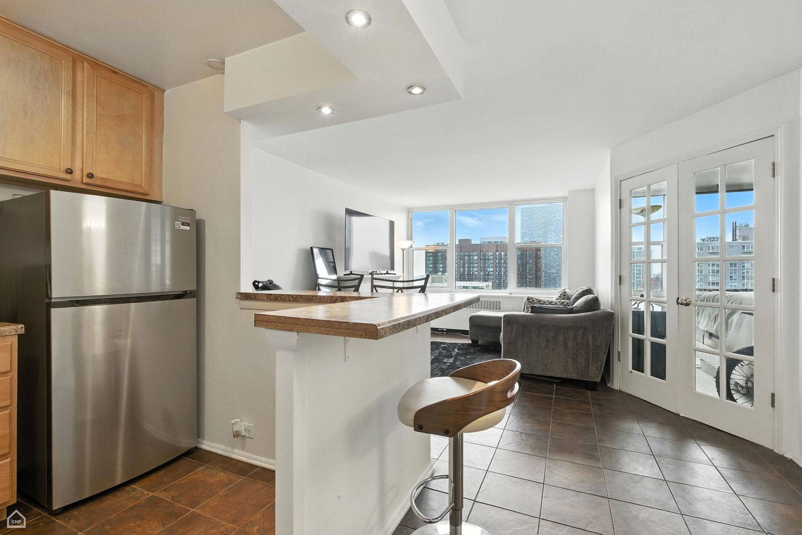 Chicago, IL 60613,4250 N Marine DR #1912