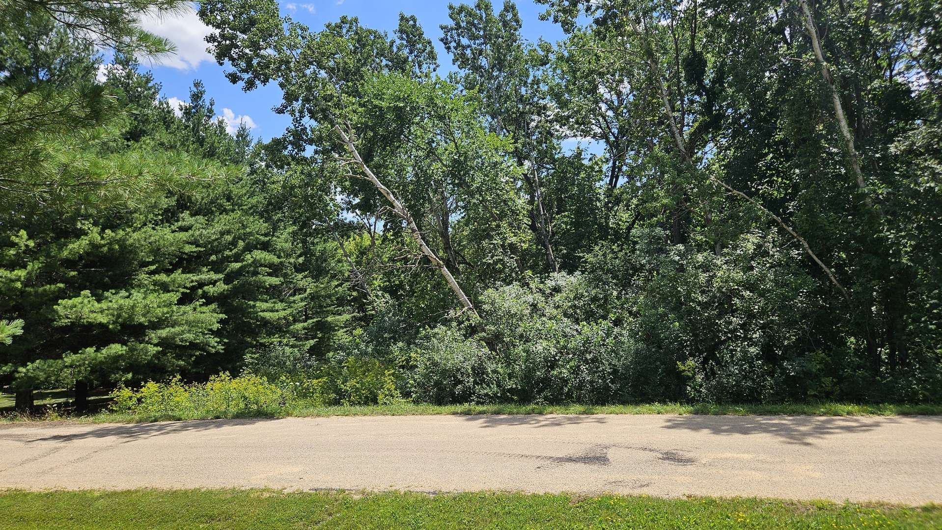 12-108 Briarwood DR, Lanark, IL 61046