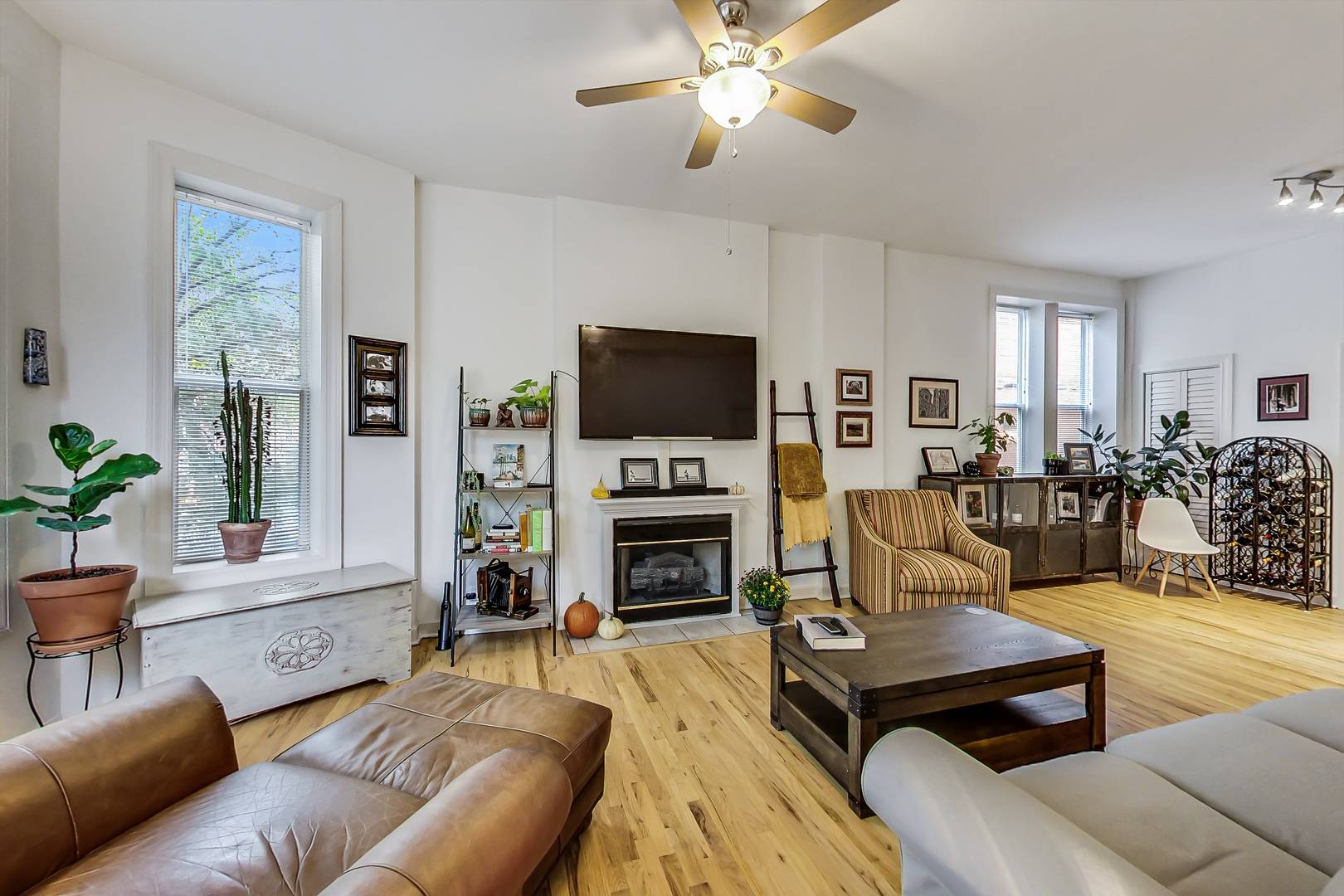 Chicago, IL 60622,1451 N MAPLEWOOD AVE #3F