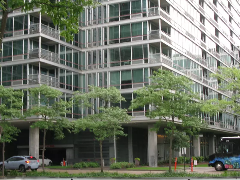 9655 Woods DR #507, Skokie, IL 60077