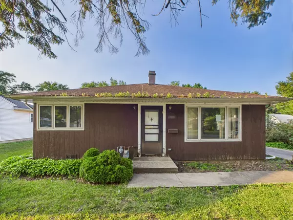 Rolling Meadows, IL 60008,2404 Sigwalt ST