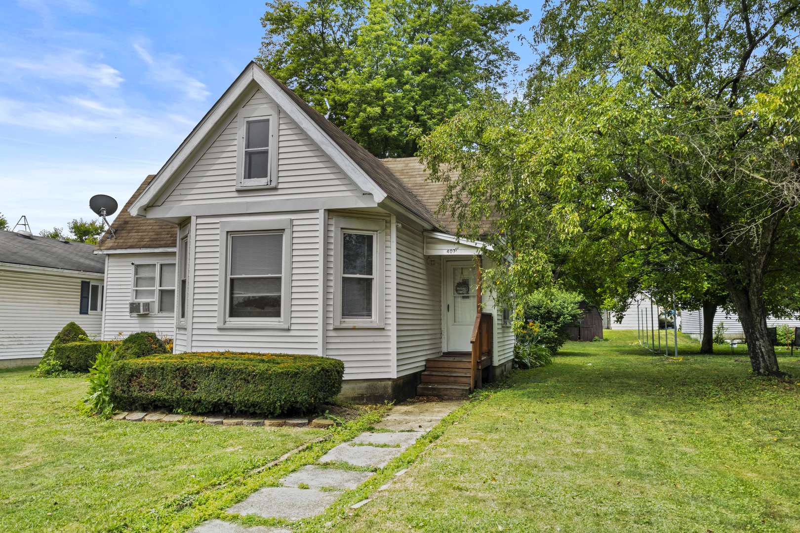 Grant Park, IL 60940,407 S Main ST