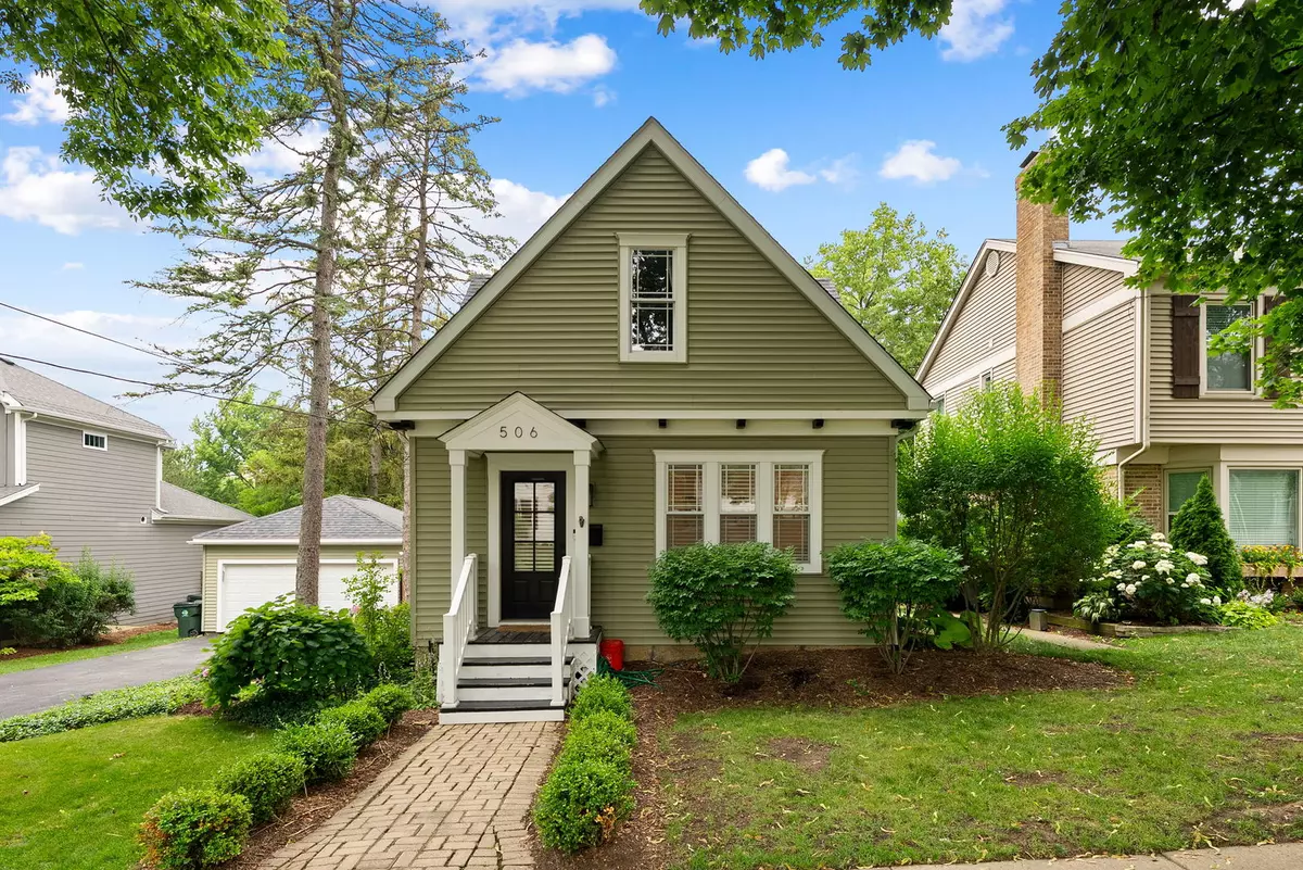 Barrington, IL 60010,506 E Russell ST