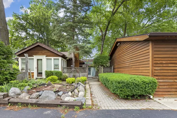 21368 W Pepper DR, Lake Zurich, IL 60047