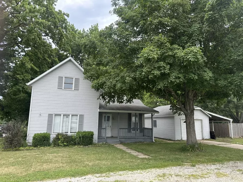 201 E North ST, Saybrook, IL 61770