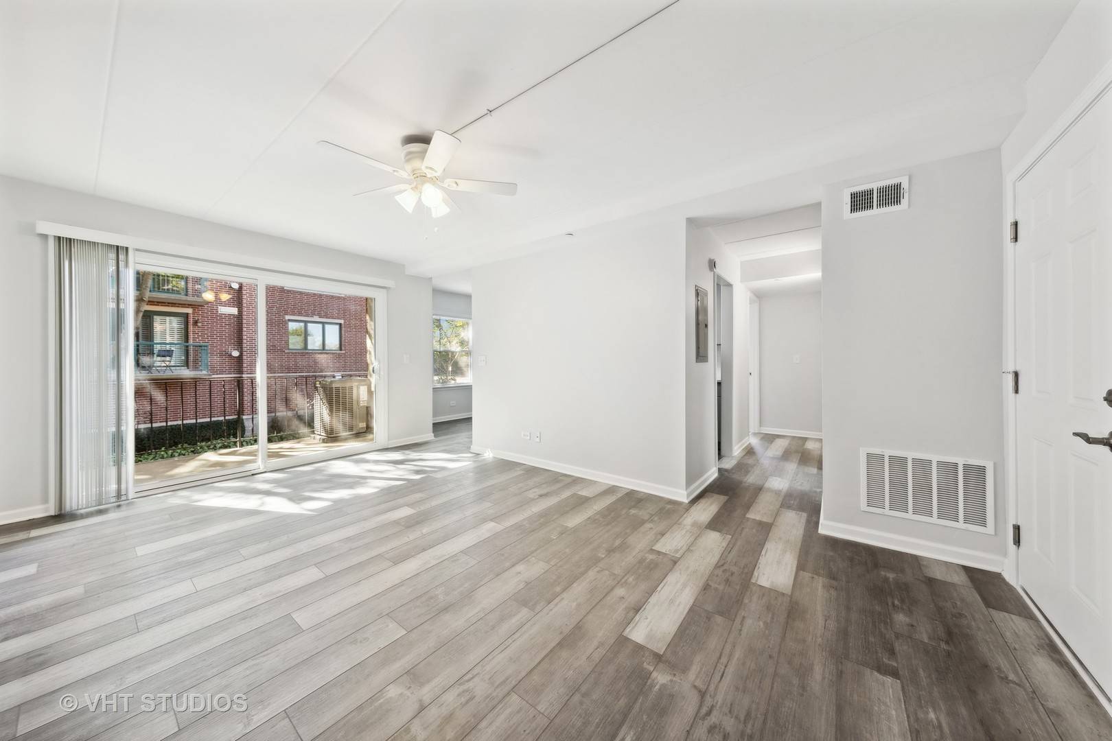Westmont, IL 60559,515 N Cass AVE #3C