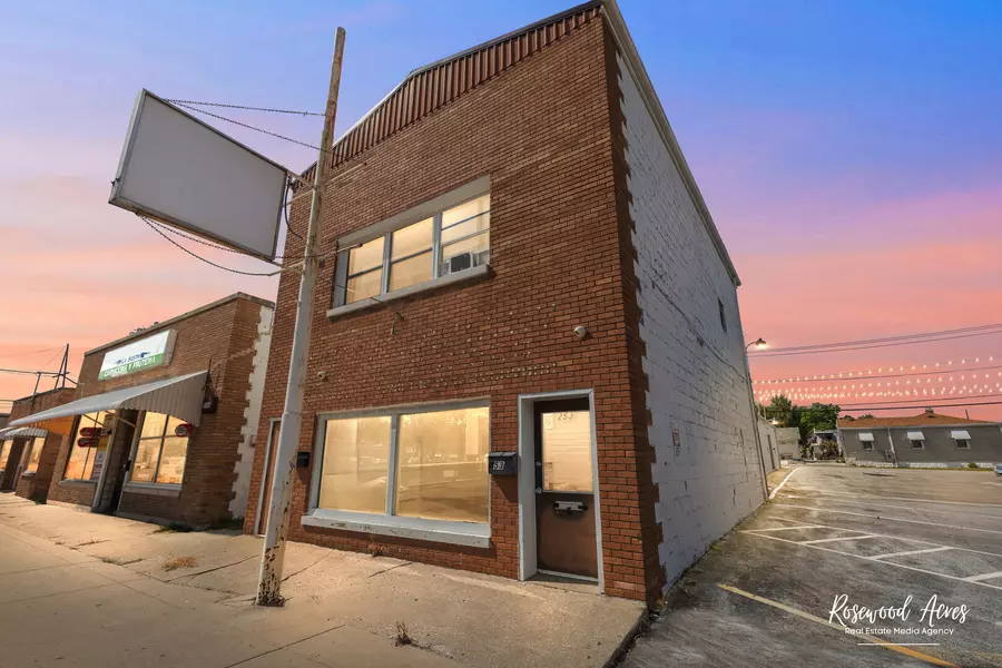 253 W Broadway ST, Bradley, IL 60915