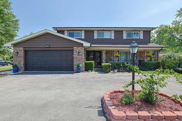 1008 S Beechwood DR, Mount Prospect, IL 60056