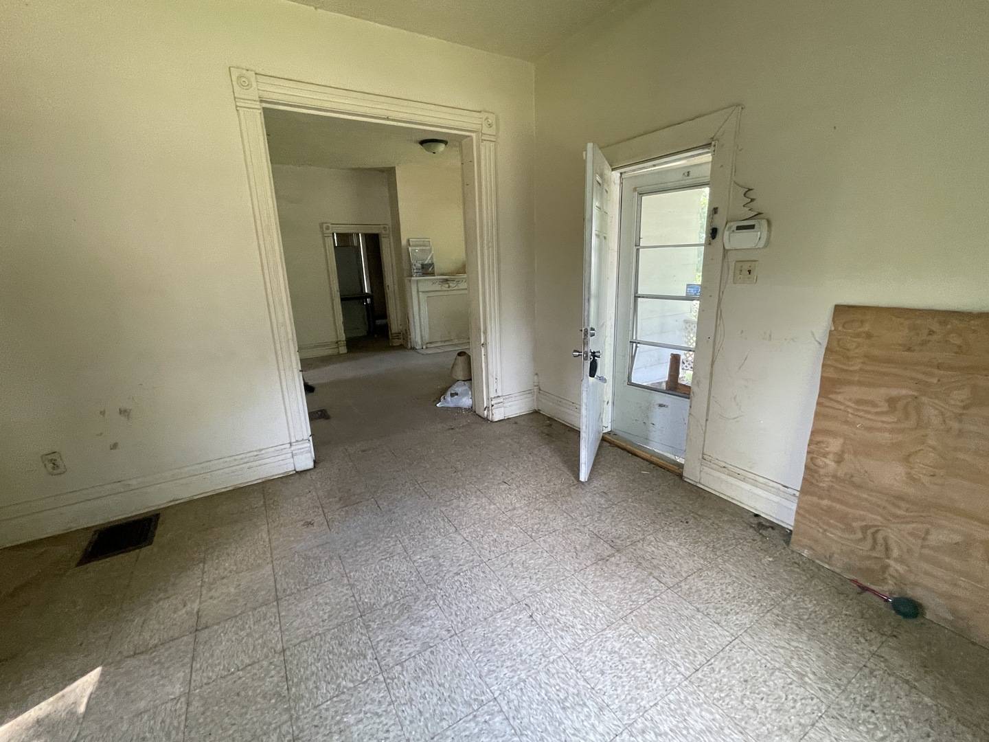 Decatur, IL 62521,1644 E William ST