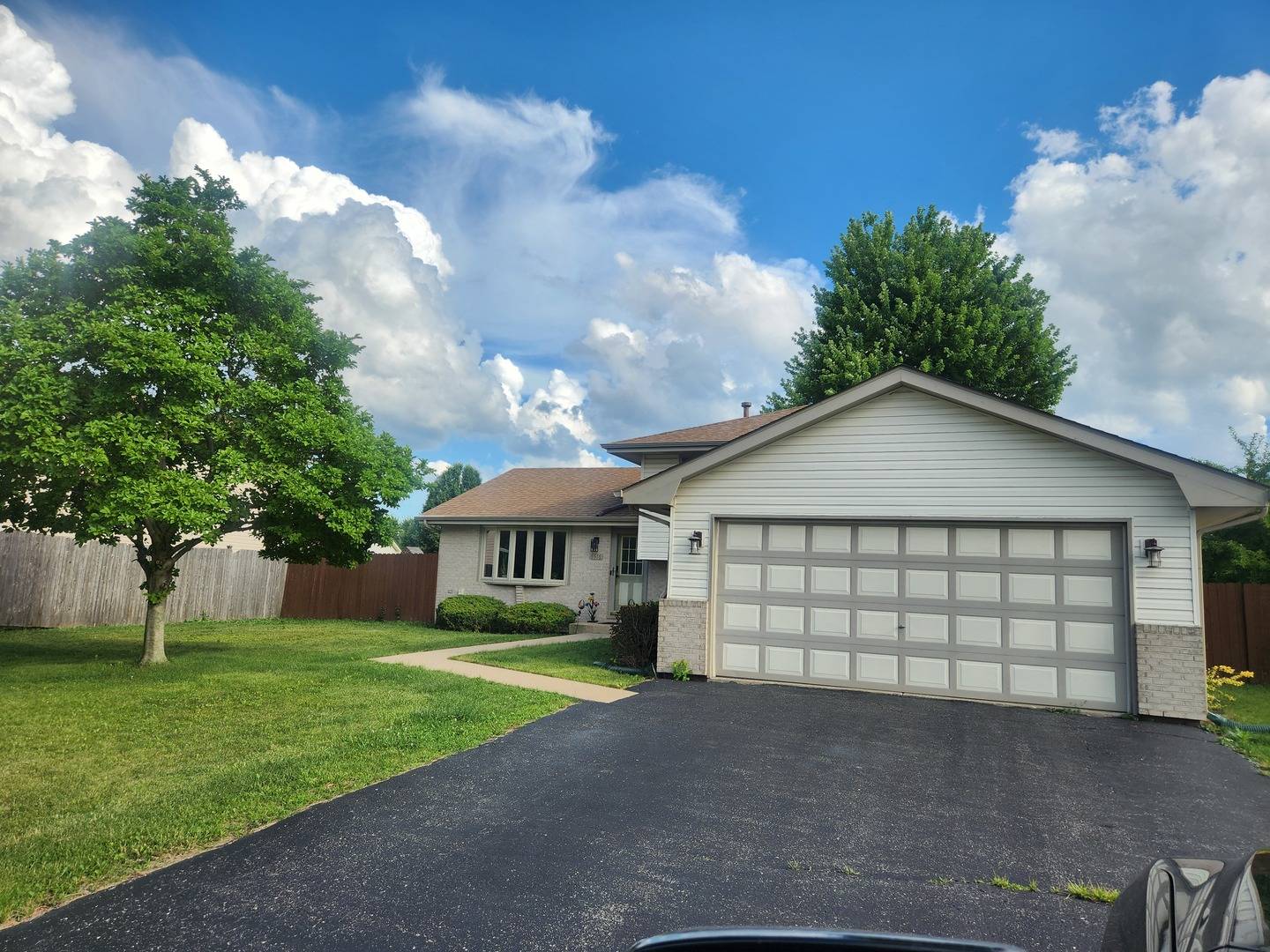 6916 Astoria DR, Plainfield, IL 60586