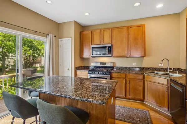Hoffman Estates, IL 60192,6068 Halloran LN