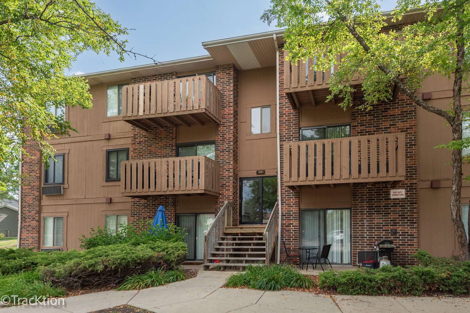1091 Rodenburg RD #303, Roselle, IL 60172