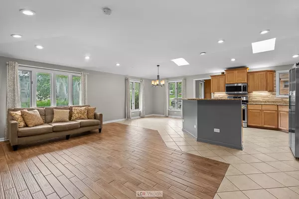 Glen Ellyn, IL 60137,2N439 Virginia AVE