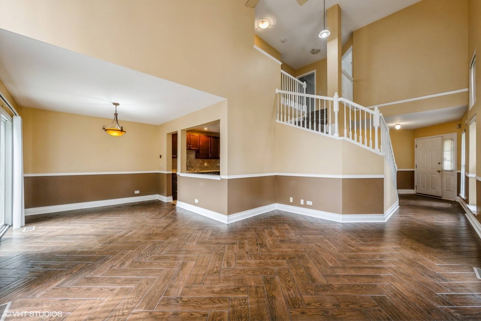Algonquin, IL 60102,8 Dellwood CT