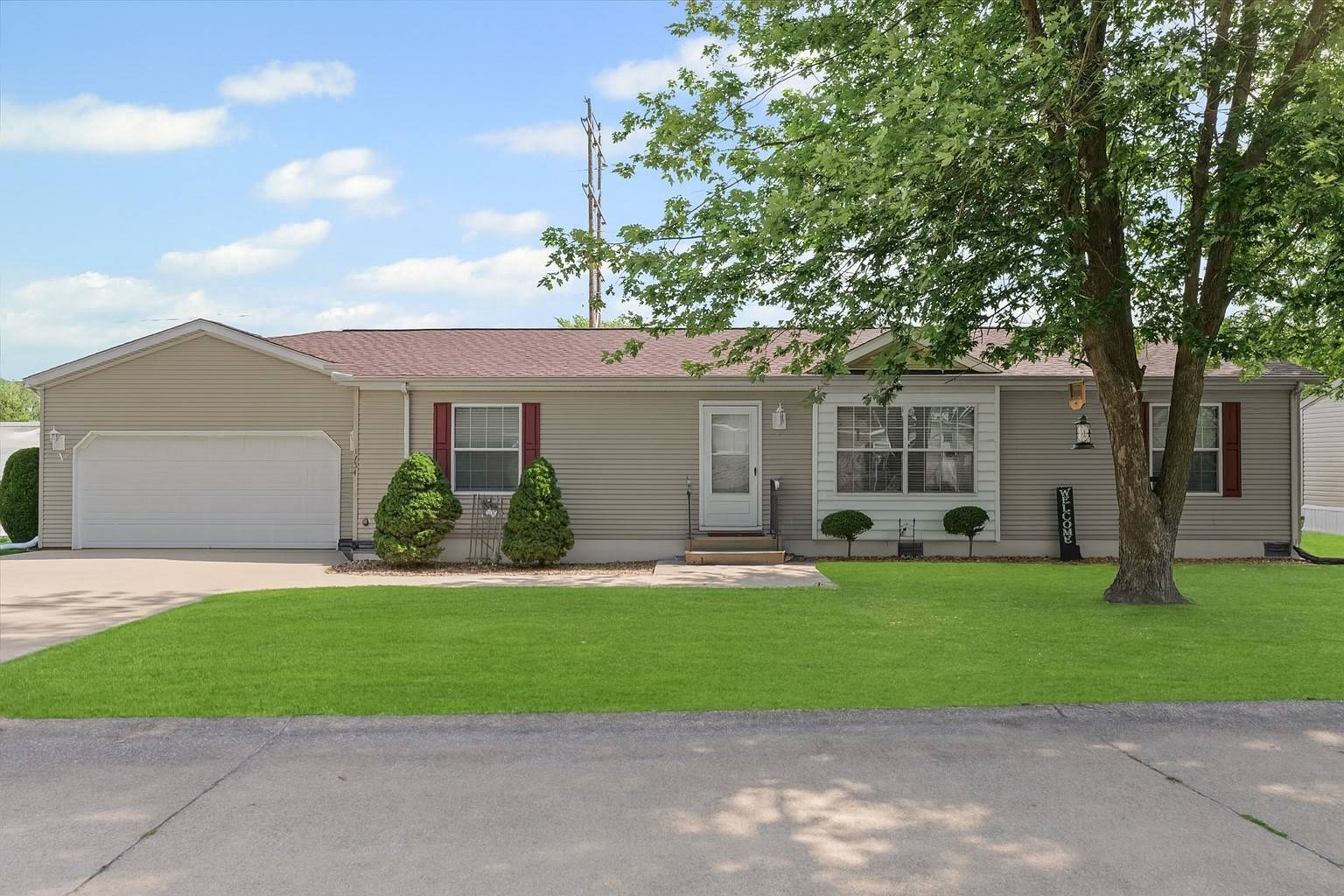 1254 Marshall CIR, Urbana, IL 61802