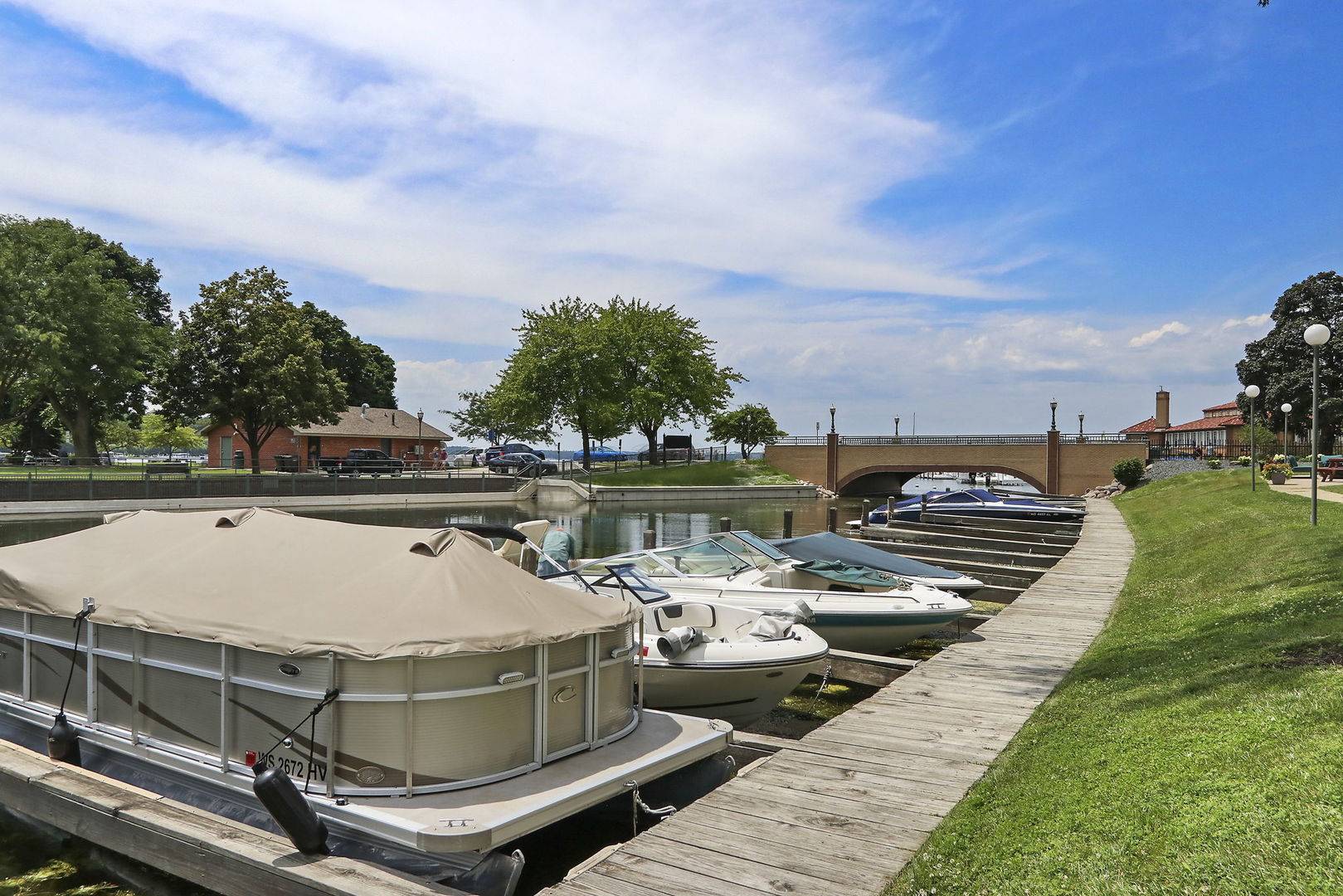 Lake Geneva, WI 53147,101 Broad ST #503