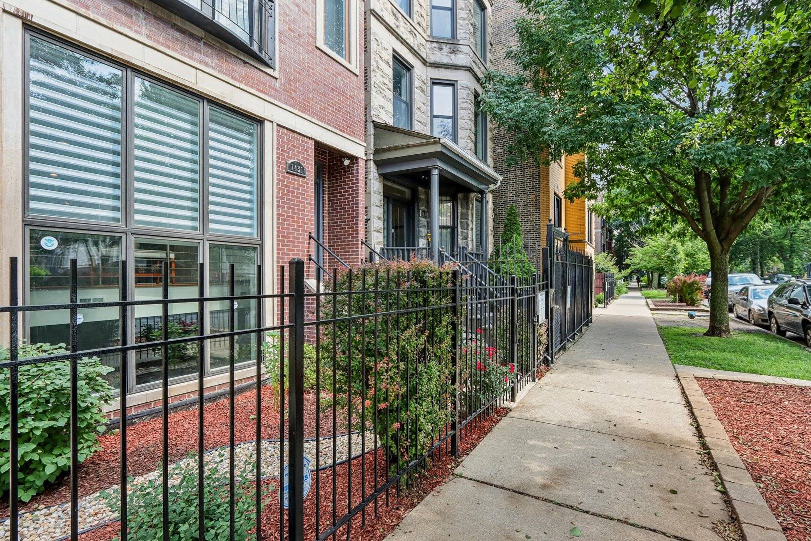 Chicago, IL 60622,1431 N Artesian AVE #1