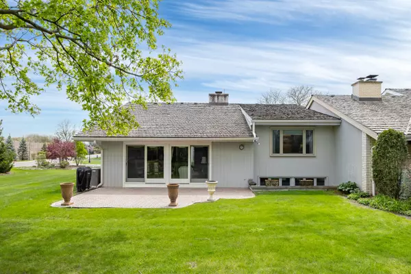 Oak Brook, IL 60523,186 Briarwood LOOP
