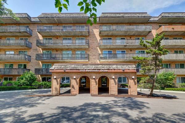 512 Redondo DR #112, Downers Grove, IL 60516