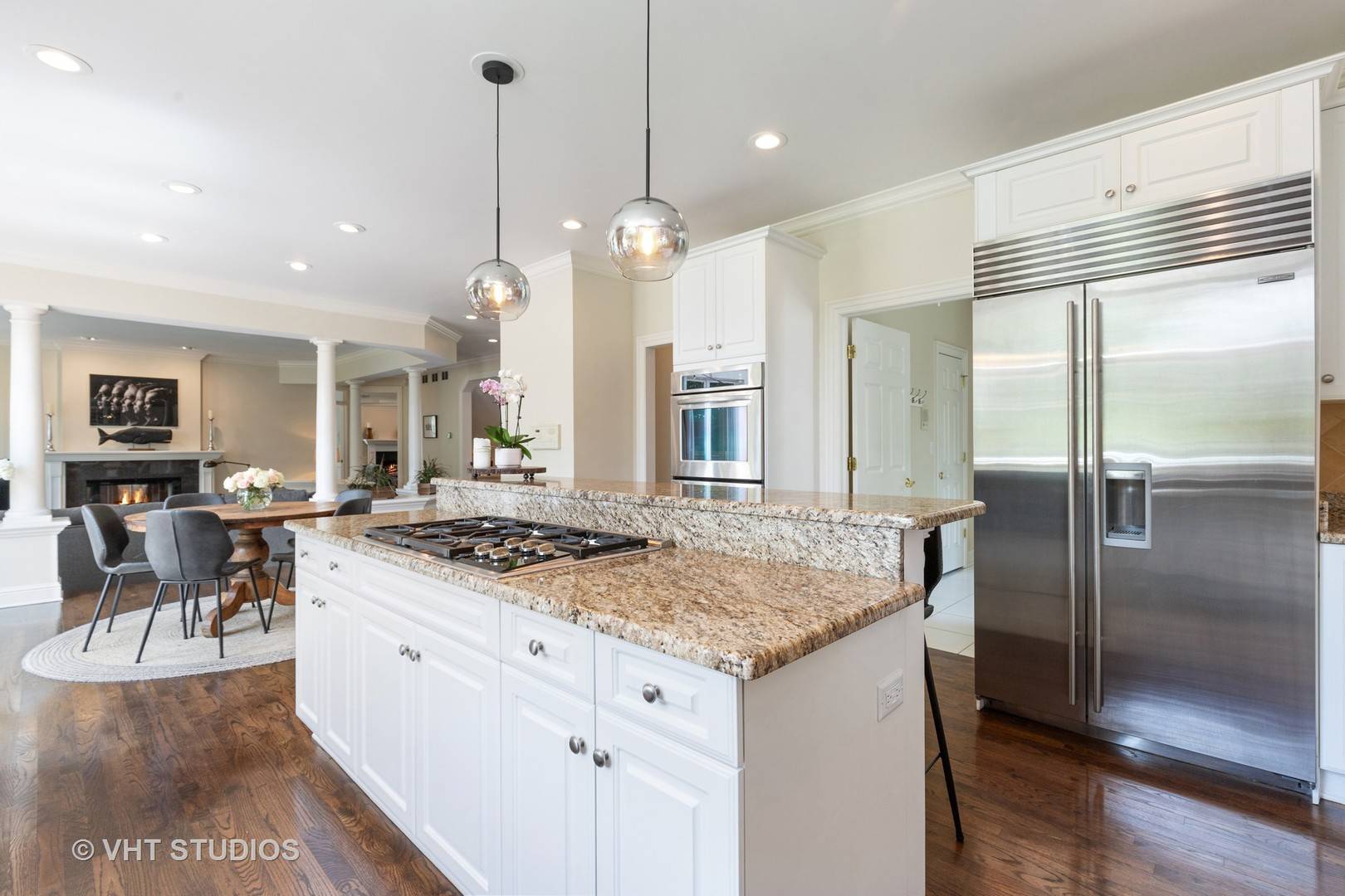 Lake Bluff, IL 60044,301 Belle Foret DR