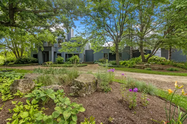 18212 Oak Grove RD, Harvard, IL 60033