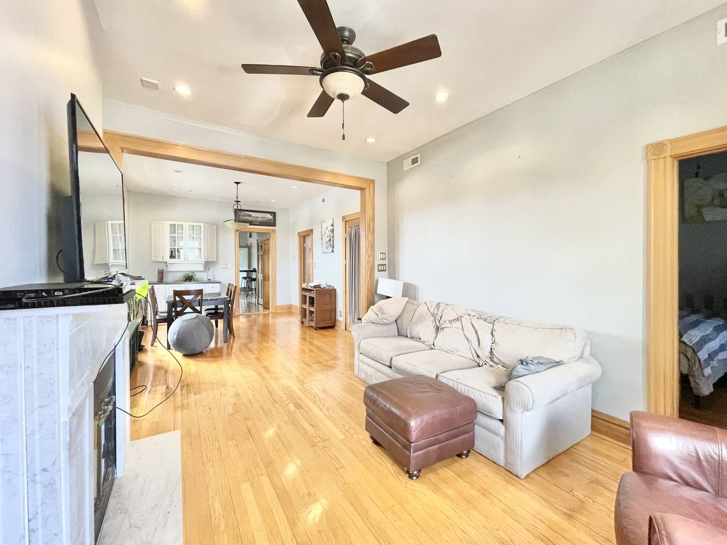 Chicago, IL 60647,2526 N California AVE #3