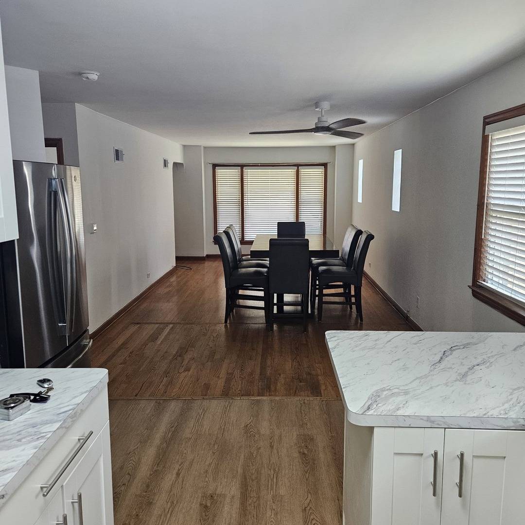 Chicago, IL 60634,5823 W Addison ST