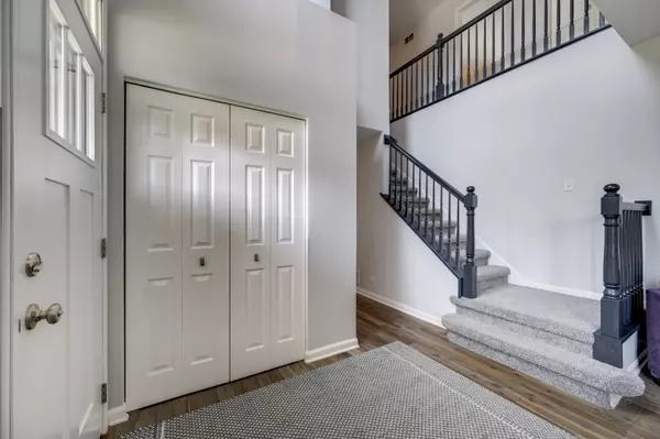 Plainfield, IL 60585,24333 W Walnut CIR