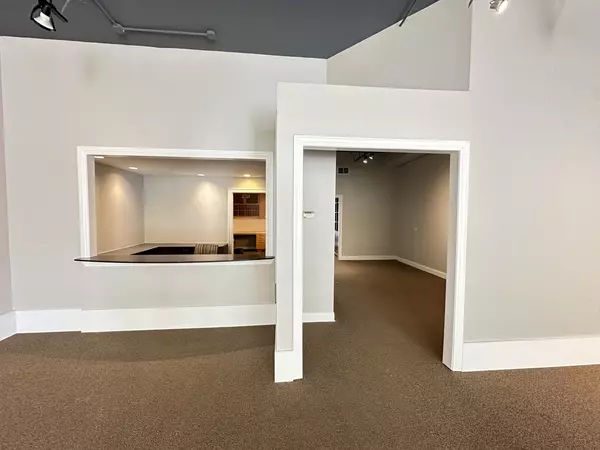 Mount Prospect, IL 60056,514 W Northwest HWY