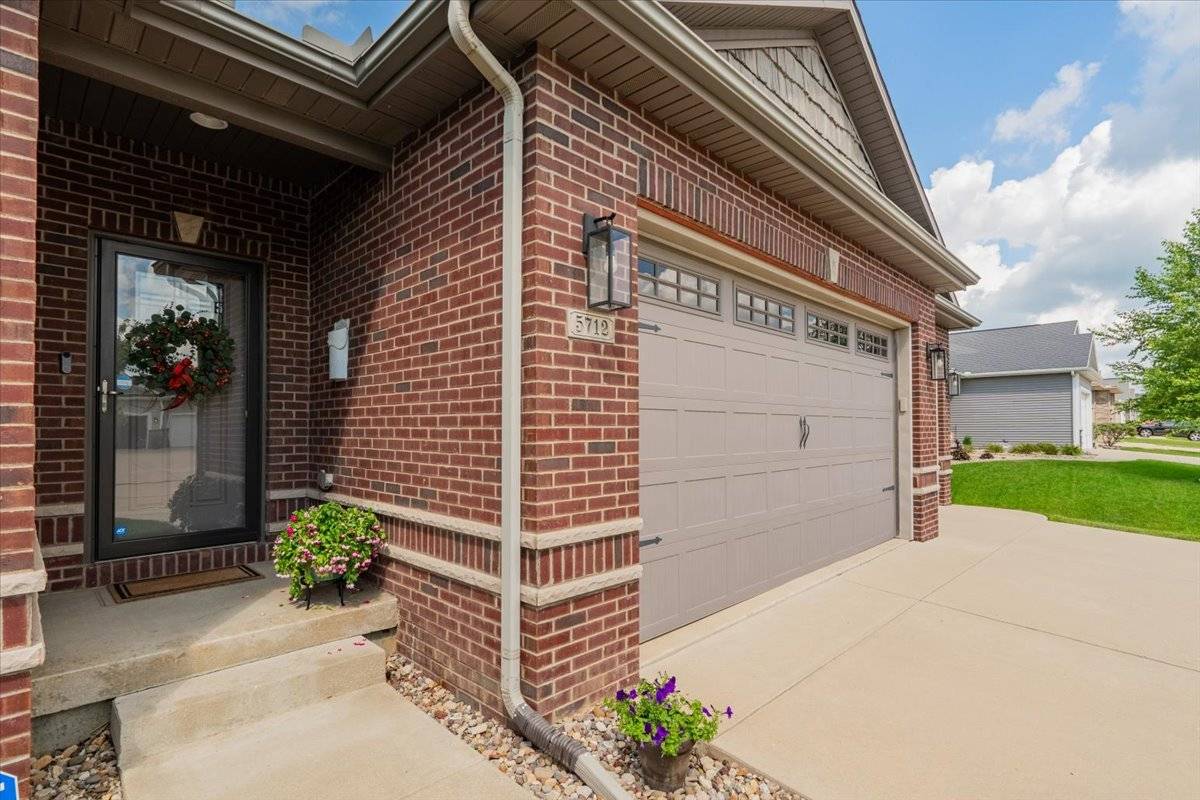 Bloomington, IL 61705,5712 Sugarberry AVE