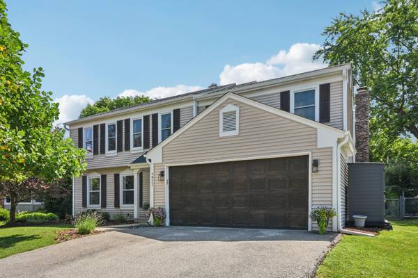 0N467 Cloos CT, Winfield, IL 60190