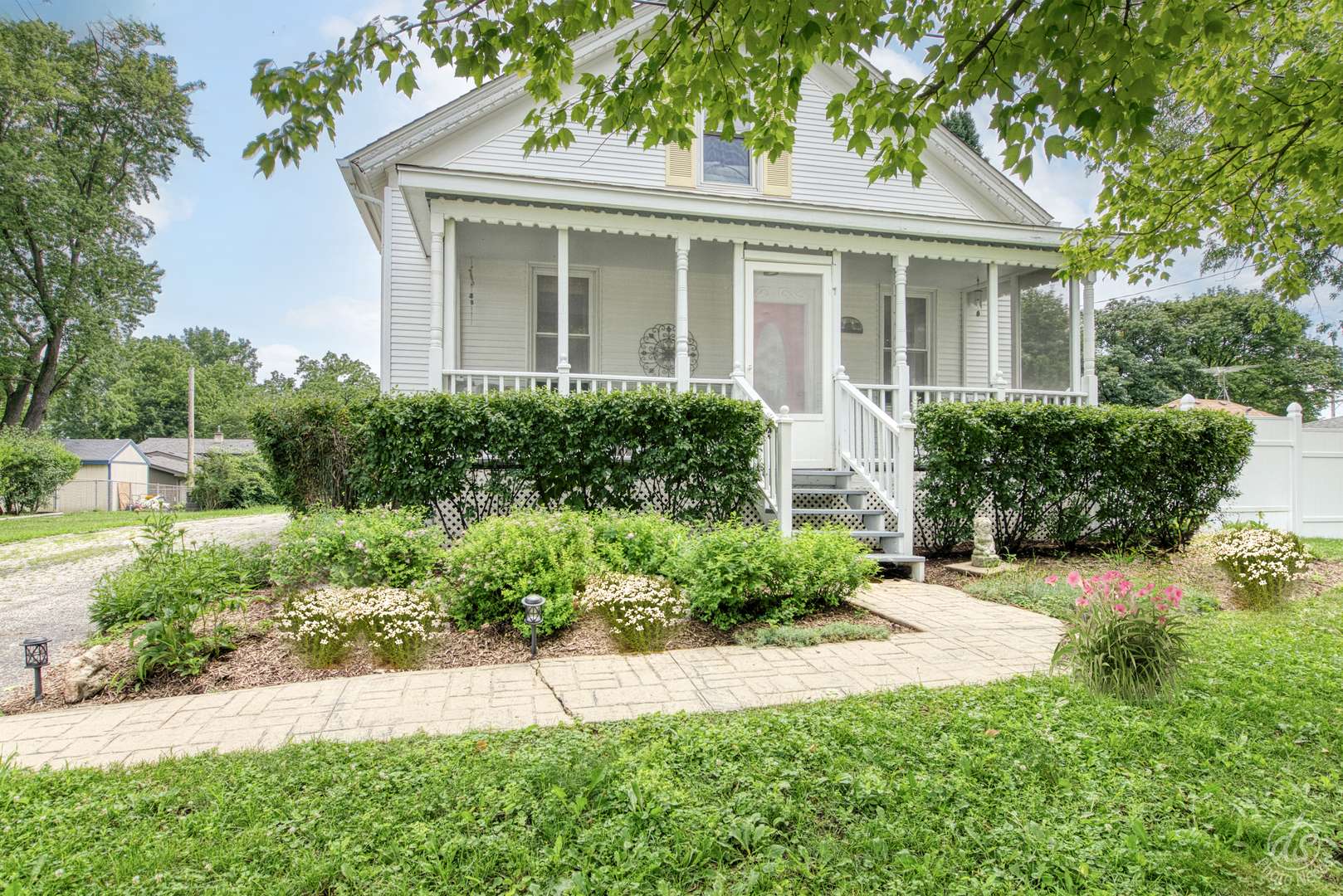 275 N Main ST, Crystal Lake, IL 60014