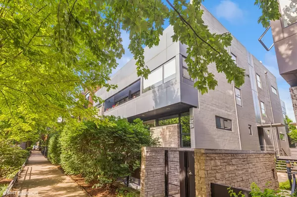 925 N Wolcott AVE #103, Chicago, IL 60622